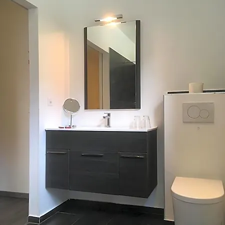 Couette-café Roemerhof - With Self Check-in Brigerbad