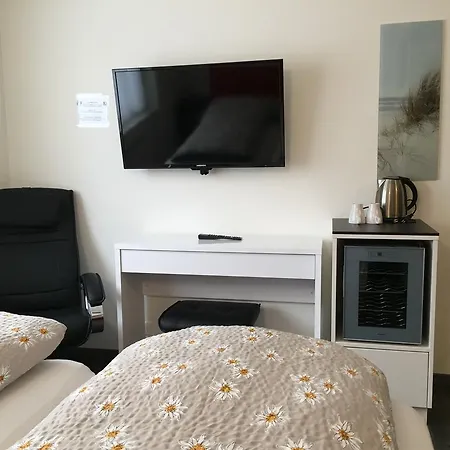 Roemerhof - Hotel With Self Check-In Bed & Breakfast 3*