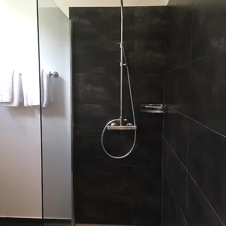 Roemerhof - Hotel With Self Check-In Bed & Breakfast Brigerbad