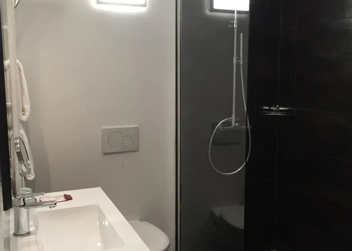 Roemerhof - Hotel With Self Check-In Bed & Breakfast Brigerbad