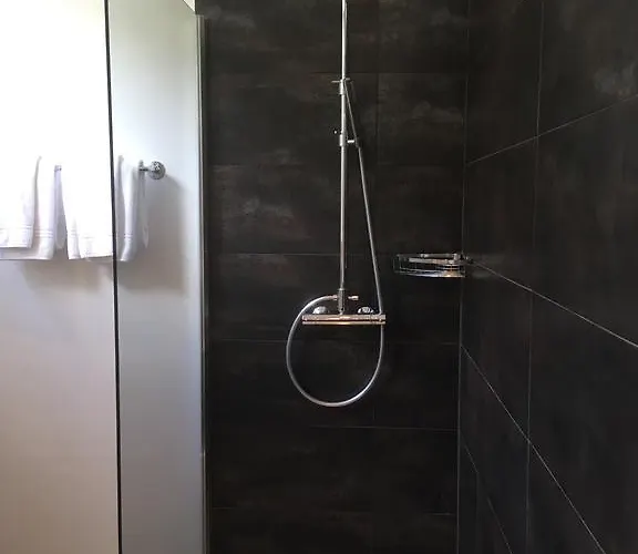 Roemerhof - Hotel With Self Check-In Bed & Breakfast Brigerbad